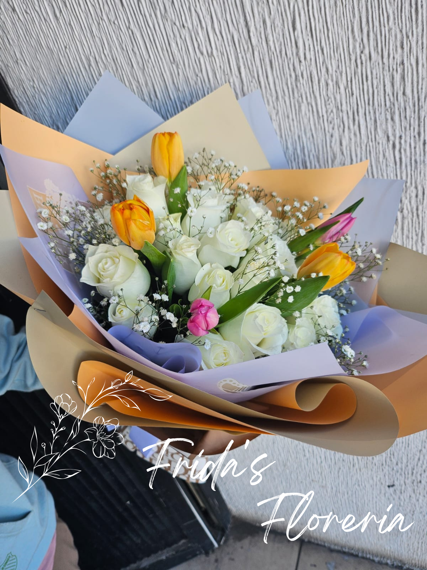 5 Tulipanes y 24 Rosas