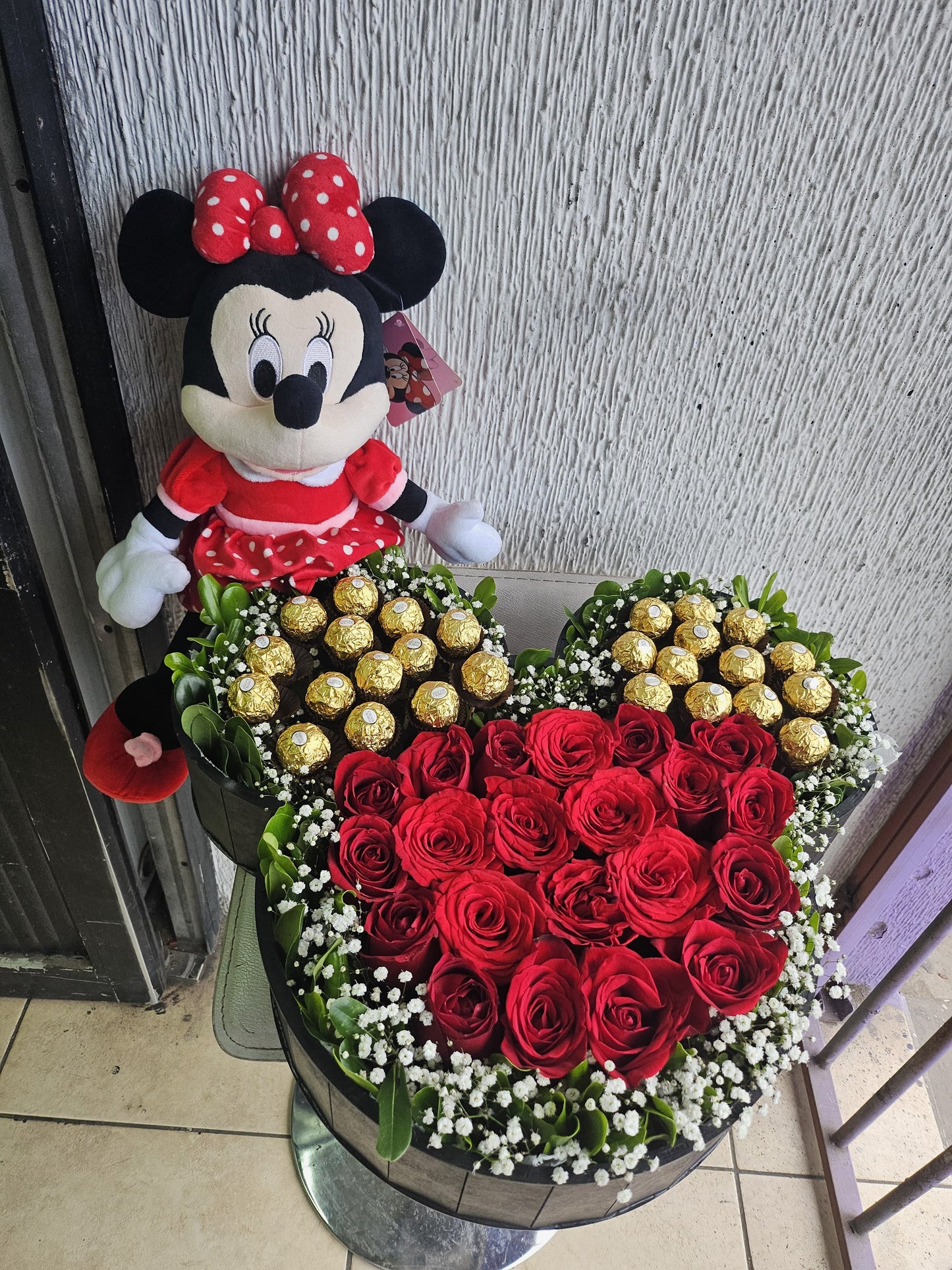 Mickey Roses Box