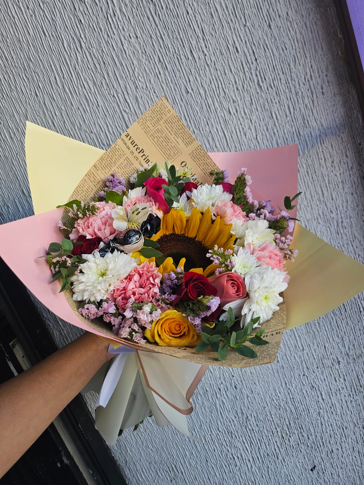 Girasol con rosas mixto