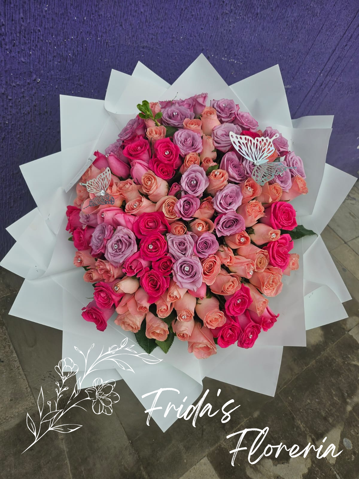 Ramo de 100 rosas mixtas