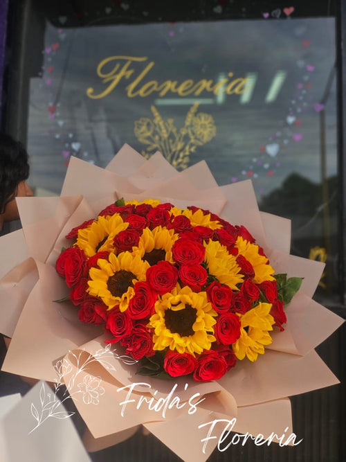 10 Girasoles con Rosas