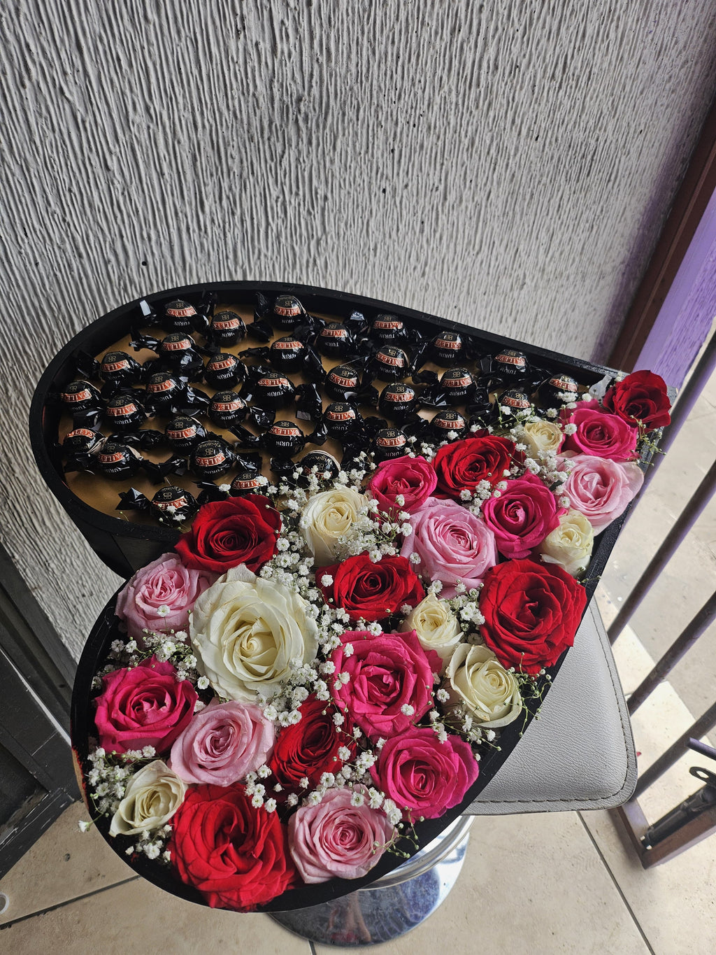 Caja Floral con chocolates