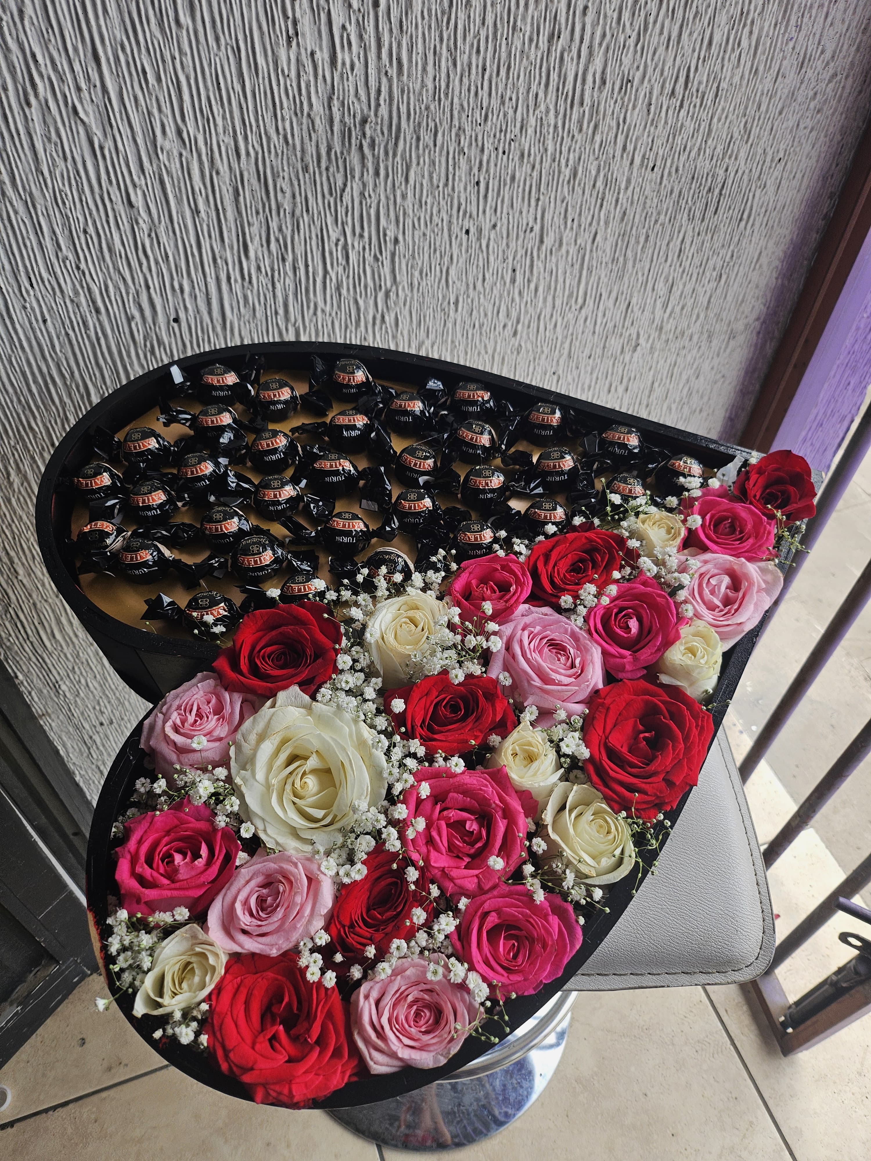 Caja Floral con chocolates