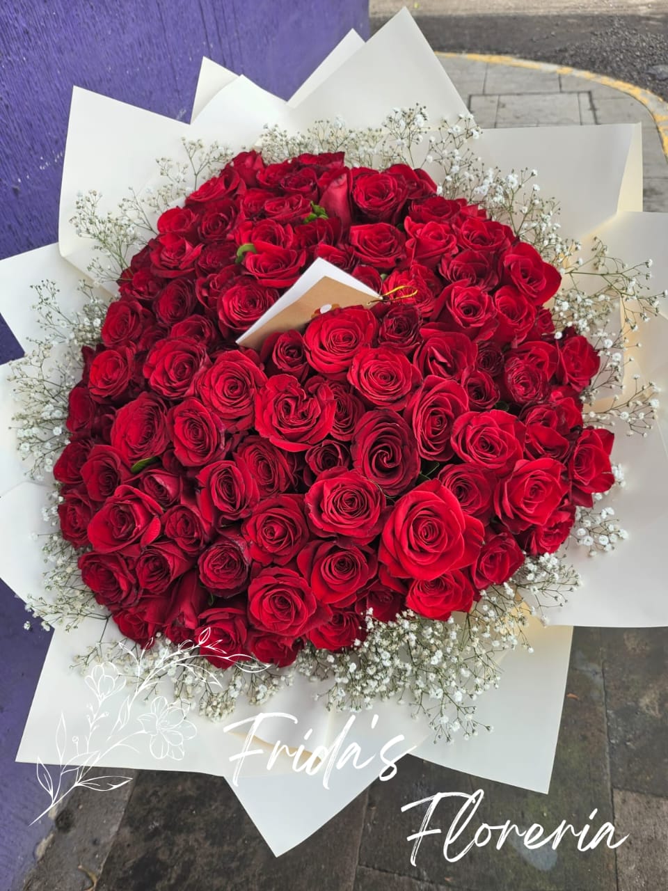 70 rosas rojas