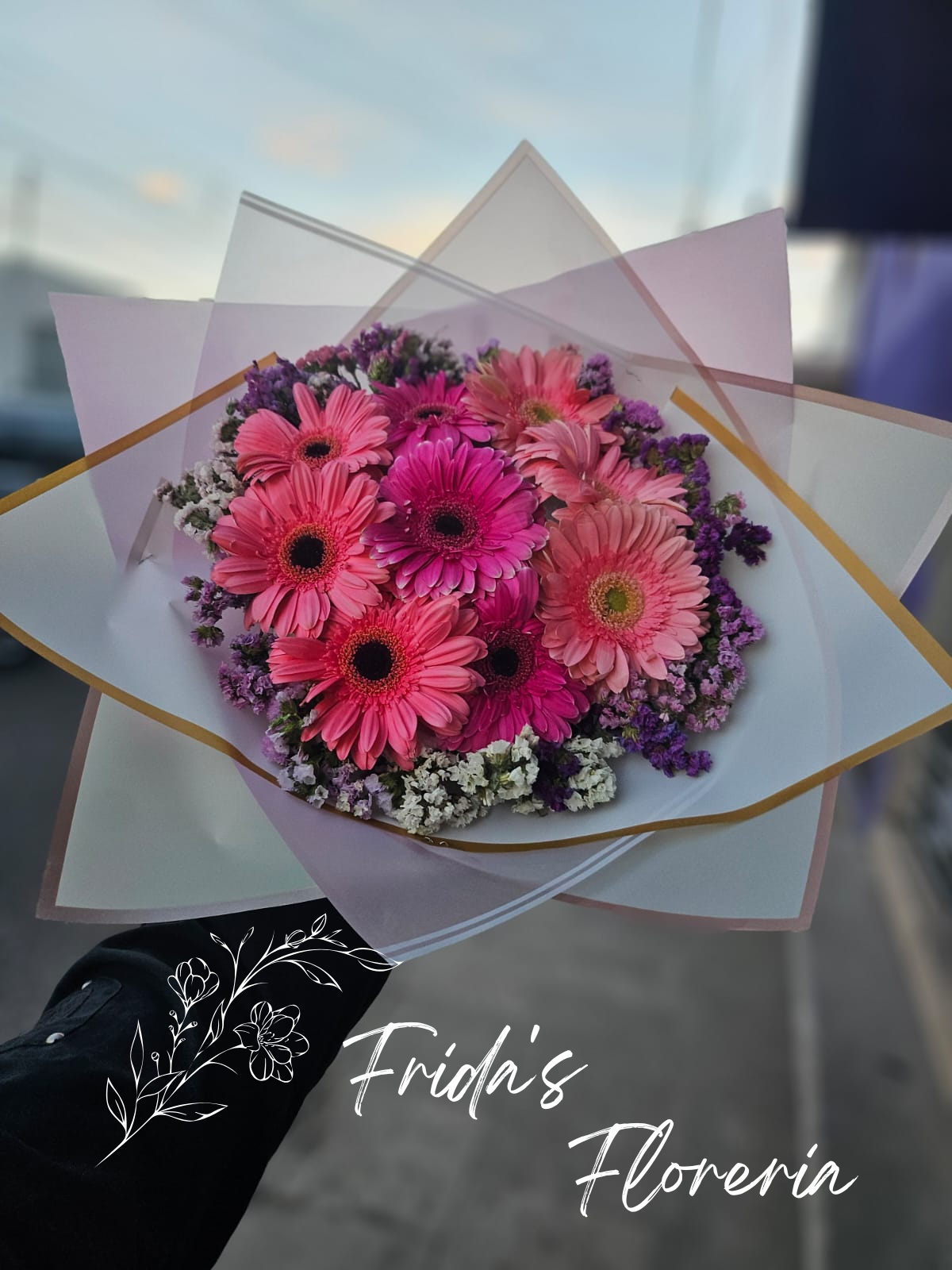 8 Gerberas