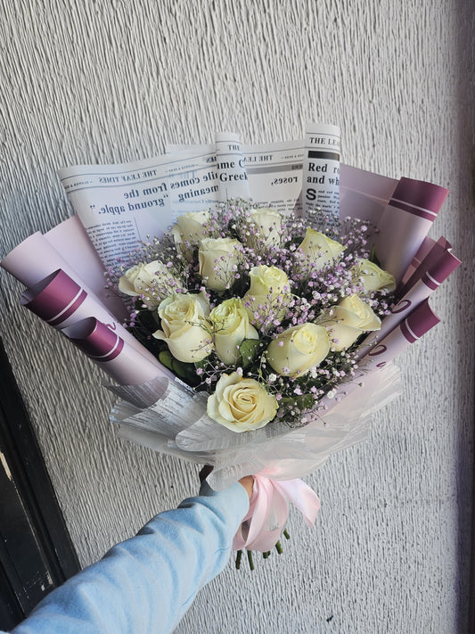 Docena de rosas blancas