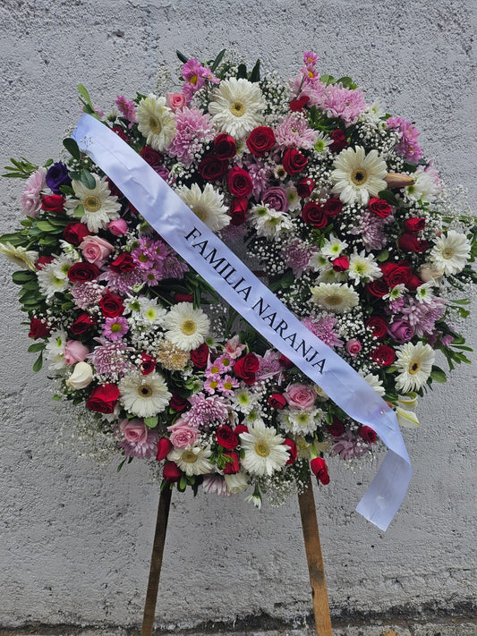 Corona rosa surtida mediana