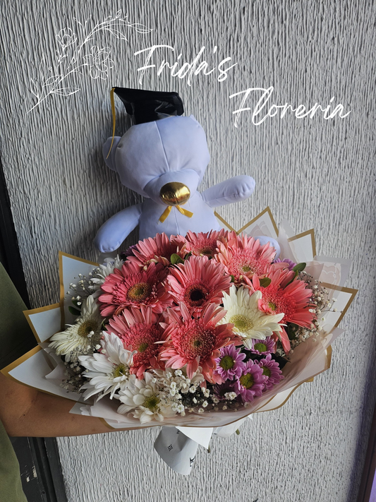 Gerberas con Osito de Graduado