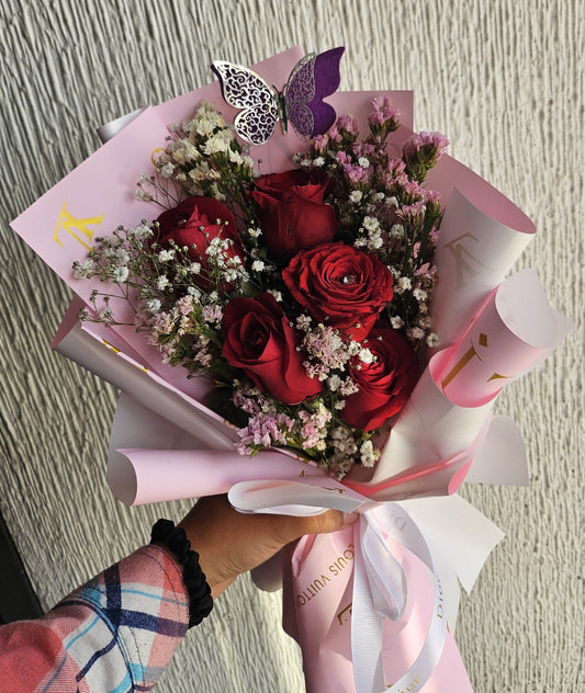Ramo chico de 5 rosas rojas